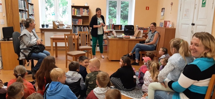 Zdjęcie: Wycieczka do biblioteki w Mieszkowicach